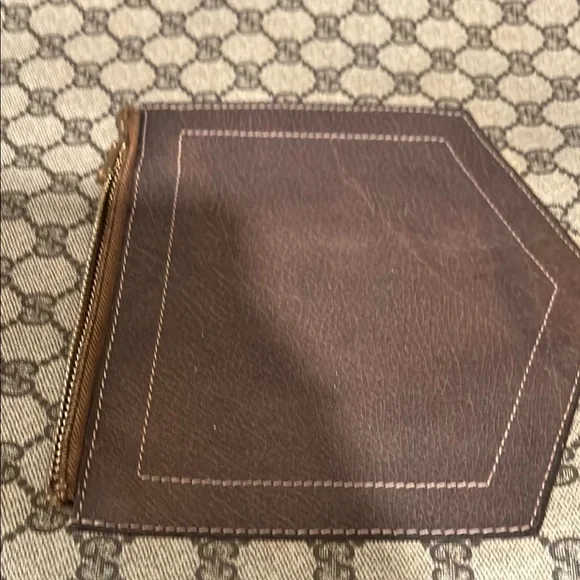 Gucci Monogram Tote Bag with Brown Accents - Picture 5 of 9